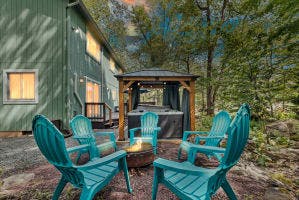 The Green Cabin | Pocono Vacation Rental | undefined}